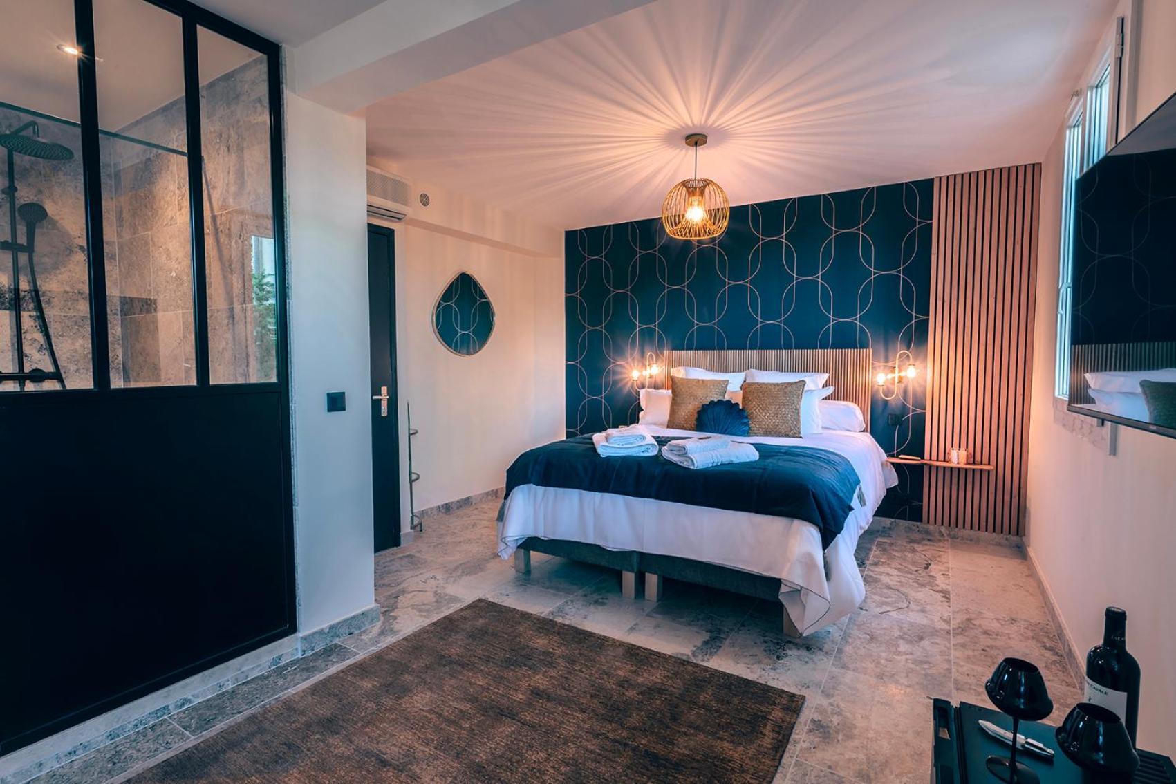 Les Suites De L'Etang Cucuron Εξωτερικό φωτογραφία