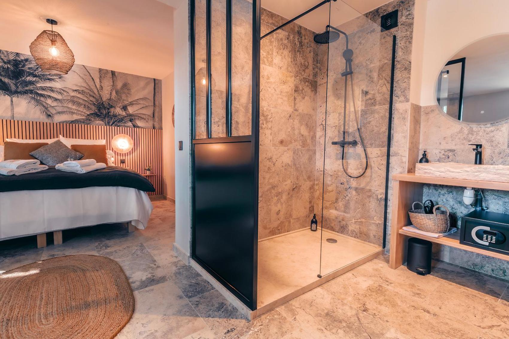 Les Suites De L'Etang Cucuron Εξωτερικό φωτογραφία